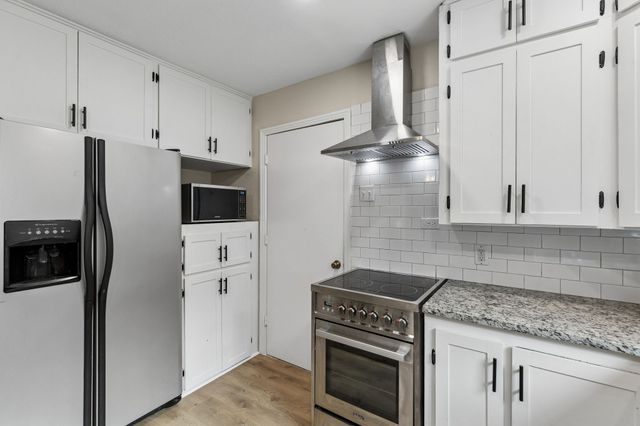 411 W Taylor Street, Sherman, TX 75092