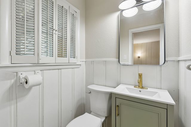411 W Taylor Street, Sherman, TX 75092