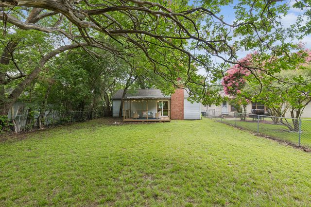 411 W Taylor Street, Sherman, TX 75092