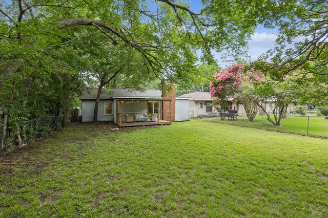 411 W Taylor Street, Sherman, TX 75092