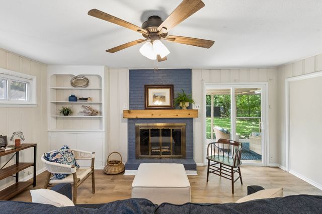 411 W Taylor Street, Sherman, TX 75092