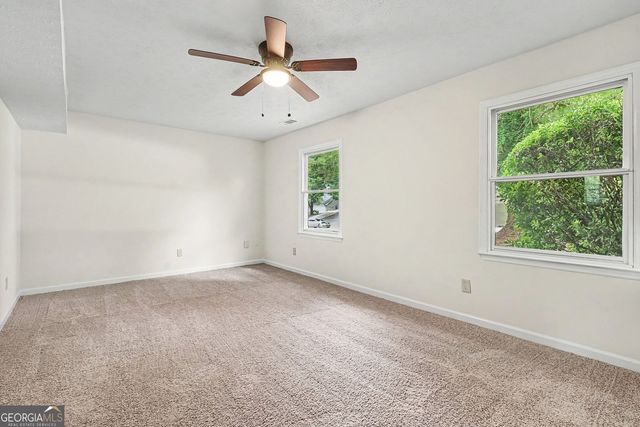 220 Summer Pond Trail, Lawrenceville, GA 30046