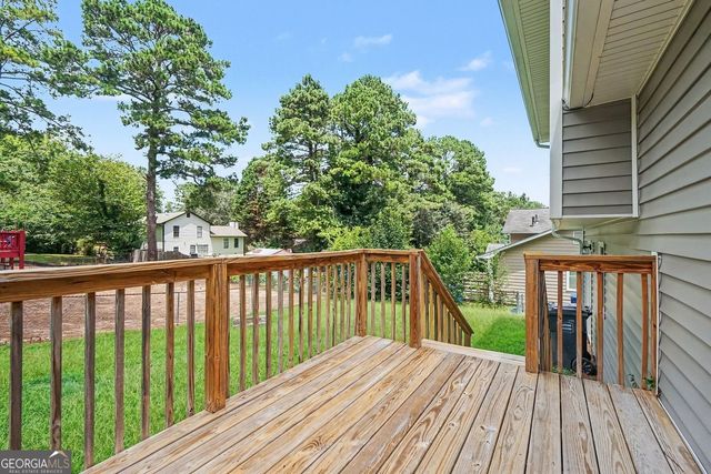 220 Summer Pond Trail, Lawrenceville, GA 30046