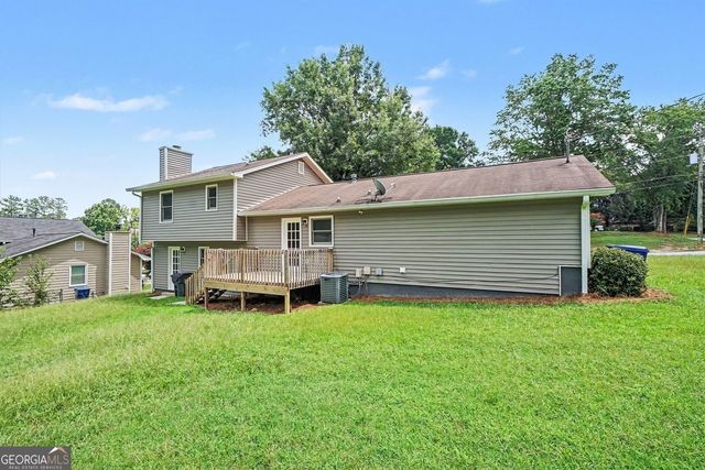 220 Summer Pond Trail, Lawrenceville, GA 30046
