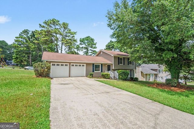220 Summer Pond Trail, Lawrenceville, GA 30046