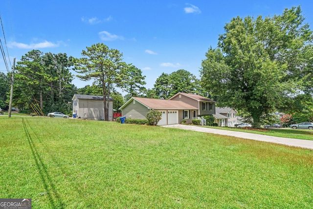 220 Summer Pond Trail, Lawrenceville, GA 30046