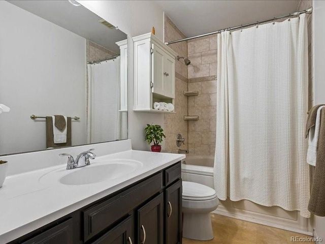 7742 S Spruce St, Centennial, CO 80112