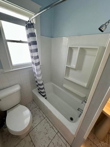 1415 Lyon Street, Saginaw, MI 48602