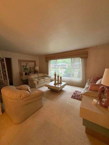 21920 Cloverlawn Street, Oak Park City, MI 48237