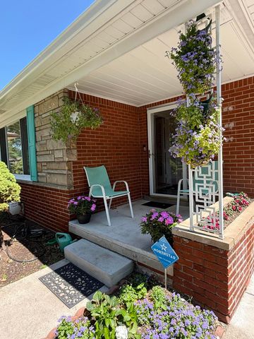 21920 Cloverlawn Street, Oak Park City, MI 48237