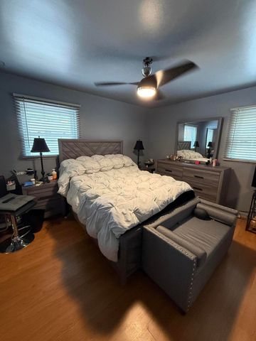 21920 Cloverlawn Street, Oak Park City, MI 48237