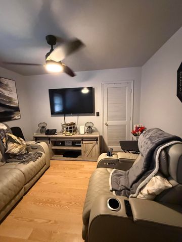 21920 Cloverlawn Street, Oak Park City, MI 48237