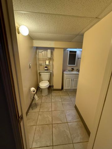 21920 Cloverlawn Street, Oak Park City, MI 48237