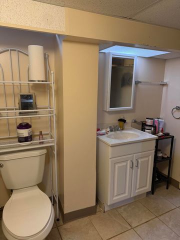 21920 Cloverlawn Street, Oak Park City, MI 48237
