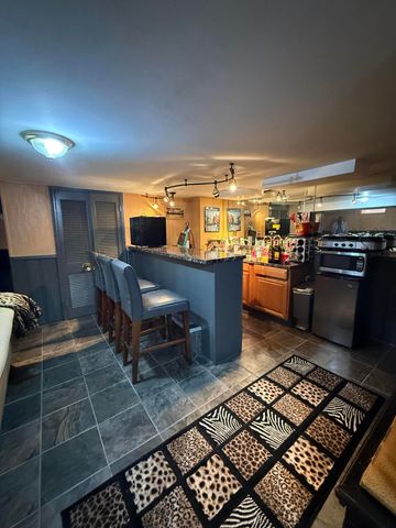 21920 Cloverlawn Street, Oak Park City, MI 48237