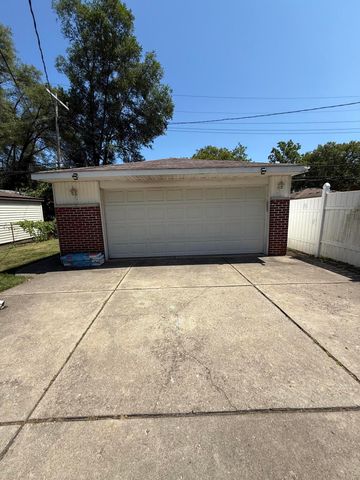 21920 Cloverlawn Street, Oak Park City, MI 48237