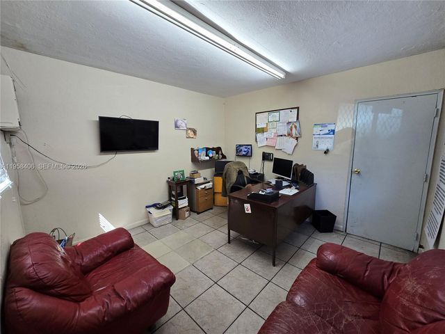 XXXX SW 7th St, Miami, FL 33135