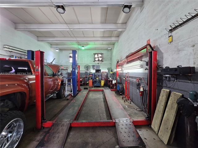 XXXX SW 7th St, Miami, FL 33135