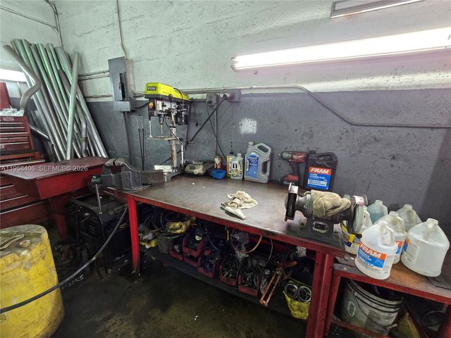 XXXX SW 7th St, Miami, FL 33135