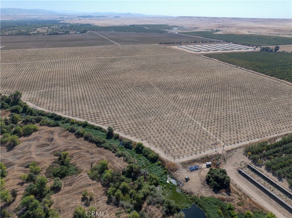 Image 12 of property listing at 0 Robinson Road, Snelling, CA 95369