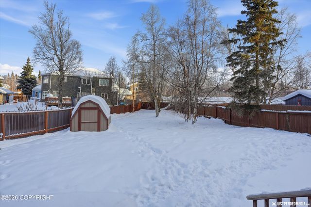12201 Woodchase Circle, Anchorage, AK 99516