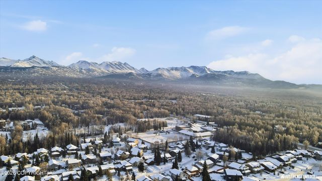 12201 Woodchase Circle, Anchorage, AK 99516