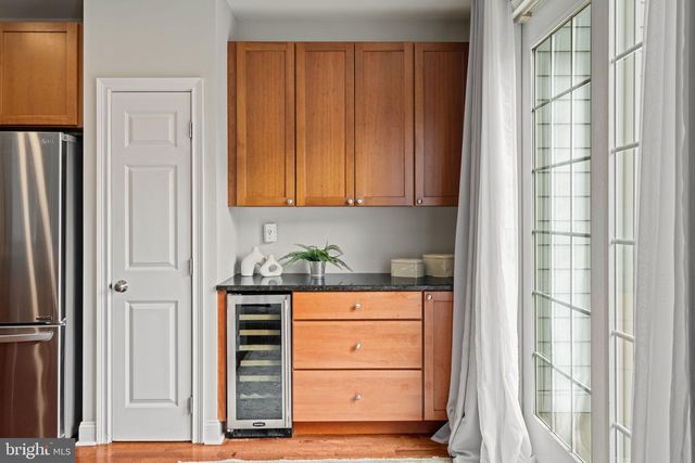 305 CAPTAINS WAY, Philadelphia, PA 19146