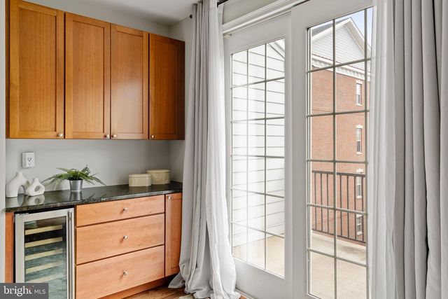 305 CAPTAINS WAY, Philadelphia, PA 19146