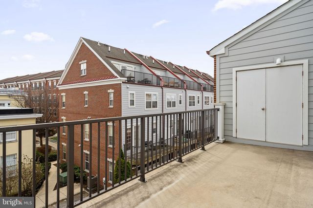 305 CAPTAINS WAY, Philadelphia, PA 19146