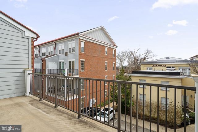 305 CAPTAINS WAY, Philadelphia, PA 19146