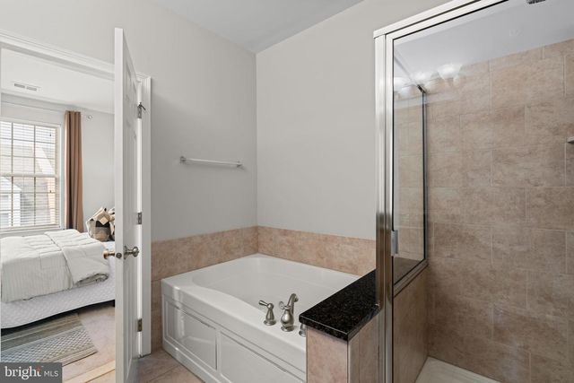 305 CAPTAINS WAY, Philadelphia, PA 19146