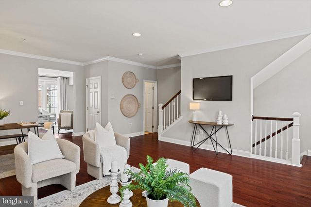 305 CAPTAINS WAY, Philadelphia, PA 19146