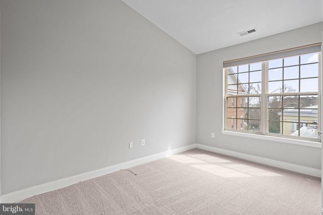 305 CAPTAINS WAY, Philadelphia, PA 19146