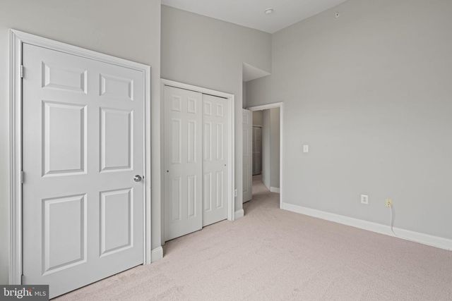 305 CAPTAINS WAY, Philadelphia, PA 19146