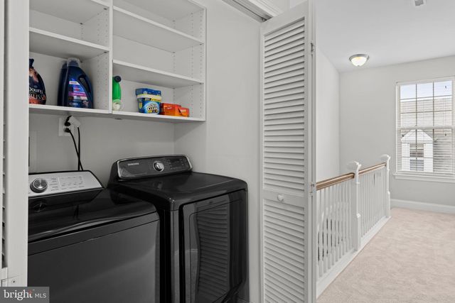 305 CAPTAINS WAY, Philadelphia, PA 19146