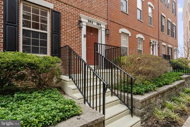 305 CAPTAINS WAY, Philadelphia, PA 19146