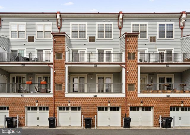 305 CAPTAINS WAY, Philadelphia, PA 19146