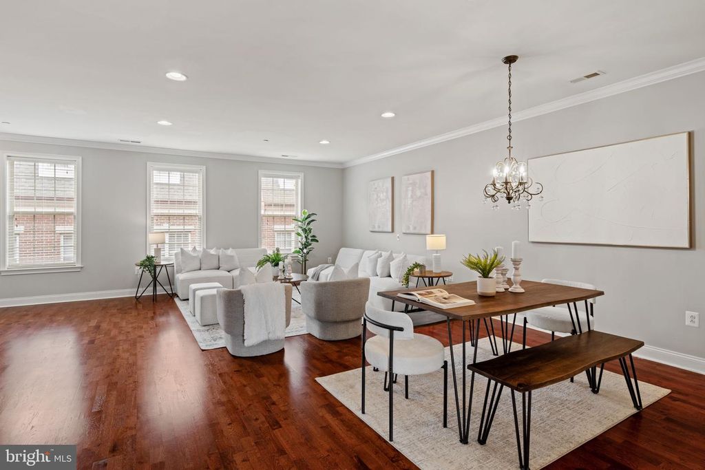 305 CAPTAINS WAY, Philadelphia, PA 19146