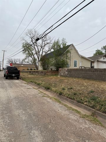 911 Elm Street, Sweetwater, TX 79556