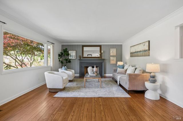 497 Fairway Dr, Novato, CA 94949