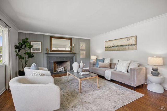 497 Fairway Dr, Novato, CA 94949