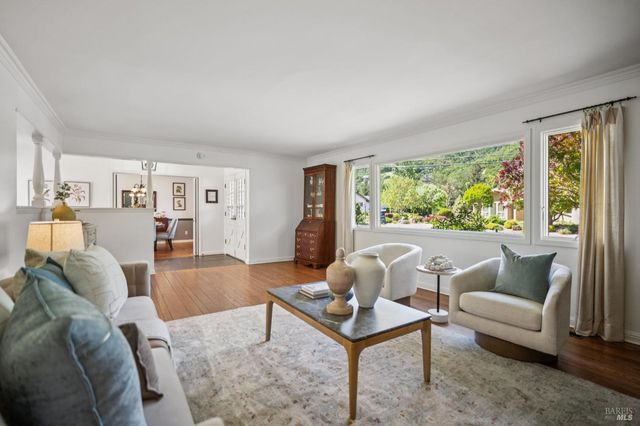 497 Fairway Dr, Novato, CA 94949