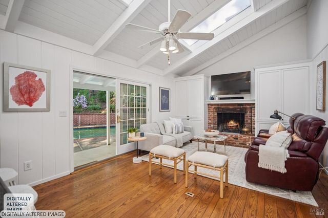 497 Fairway Dr, Novato, CA 94949