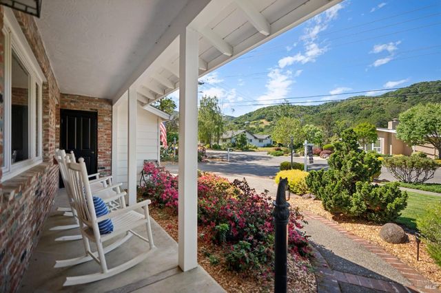 497 Fairway Dr, Novato, CA 94949