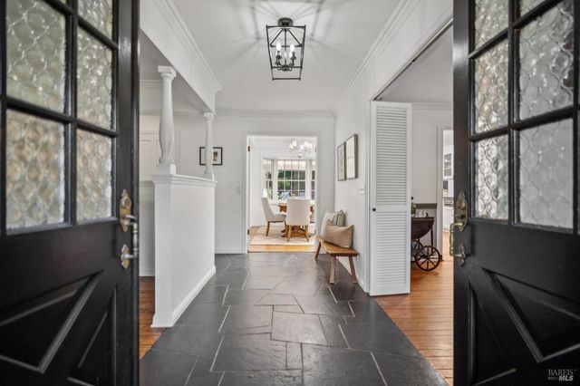 497 Fairway Dr, Novato, CA 94949