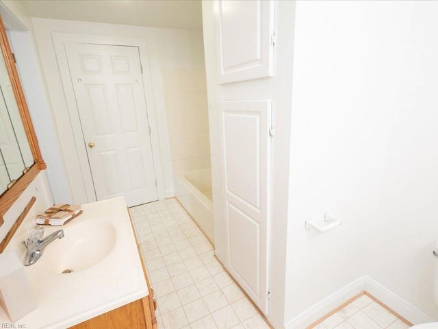 10804 Smiths Neck RD, Carrollton, VA 23314