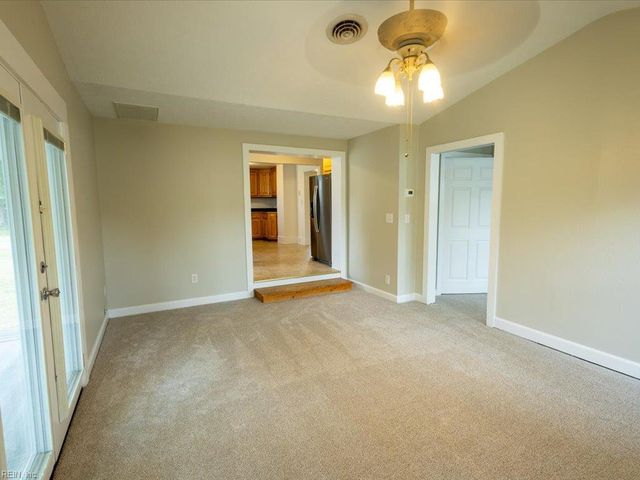 10804 Smiths Neck RD, Carrollton, VA 23314
