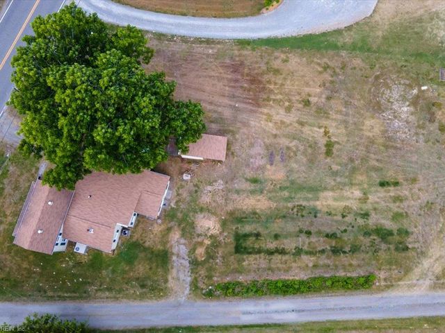 10804 Smiths Neck RD, Carrollton, VA 23314