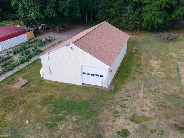 10804 Smiths Neck RD, Carrollton, VA 23314