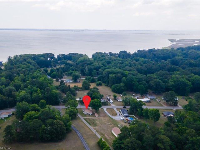 10804 Smiths Neck RD, Carrollton, VA 23314
